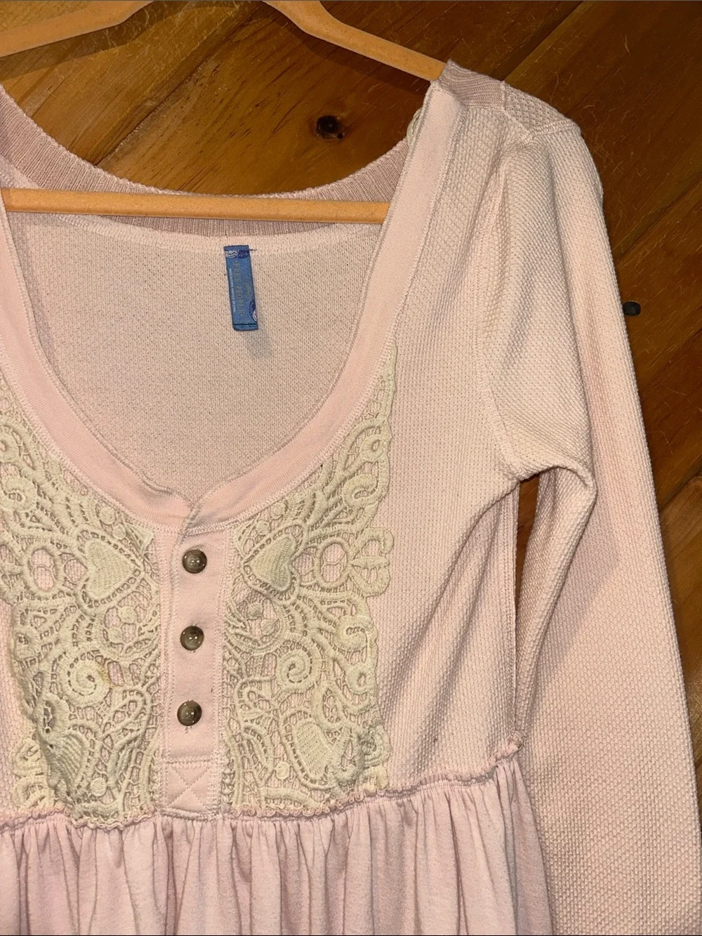 Vintage Free People long-sleeve waffle-knit babydoll lace accent top